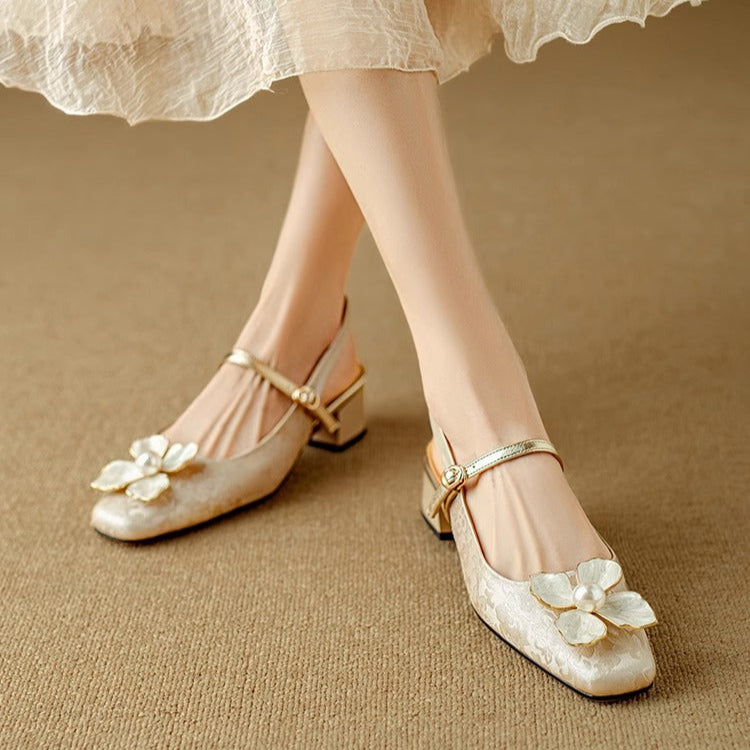 Eloise™ | Elegante Damesschoen met Bloemdetail